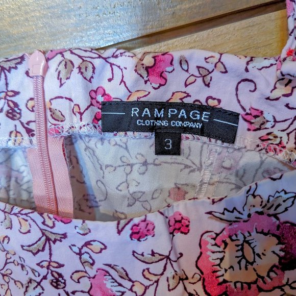 Darling pink floral 1950s style sundress by Rampage!  Great condition, size 3. - Picture 2 of 4